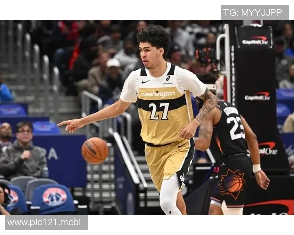 莱利全场得到27分3篮板2助攻3抢断1封盖